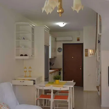 Sea View Paradise Retreat In Apartament *